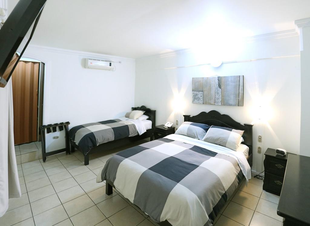 Hotel Eskalima 알라후엘라 외부 사진